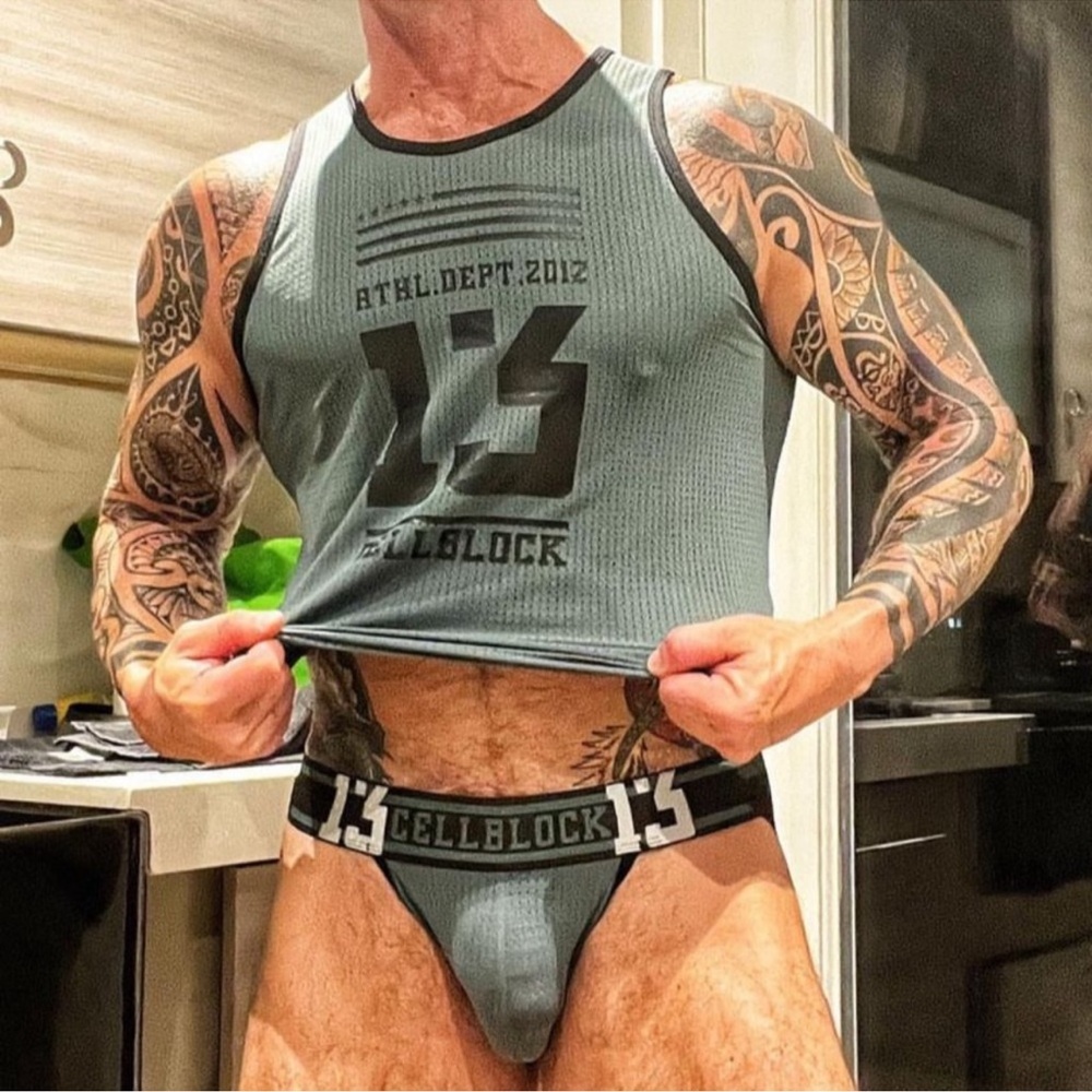 CellBlock 13 Gray Crop Top and Strap Set